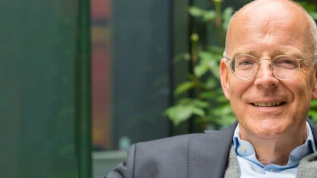 Cancelarul Merz l-a numit pe experimentatul bancher Martin Blessing, fost președinte al CA-ului Commerzbank, responsabil pentru promovarea investițiilor în economia Germaniei