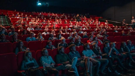 La cinema, ca în avioanele low-cost. Cinema City a introdus prețuri diferite pentru locurile în sală