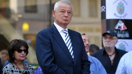 UPDATE: Fostul primar al Capitalei Sorin Oprescu, reţinut lângă aeroportul din Salonic
