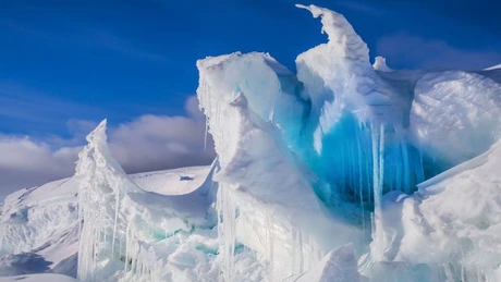 Încălzirea oceanelor ar putea afecta stabilitatea a aproape 60% dintre principalele banchize din Antarctica - studiu revista Nature