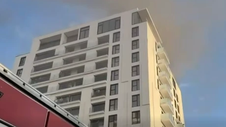 (Video) Update 3: Ce spune compania One United Properties. Incendiul a fost stins. 152 de persoane au fost evacuate din clădire și 17 persoane au fost transportate la spital. Incendiu la un bloc din Sectorul 5 din București aflat în complexul One Cotroceni
