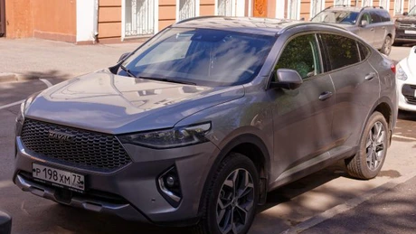 Fabricile de mașini din Rusia asamblează din ce în ce mai multe modele chinezești. Pe primul loc se află detașat marca Haval