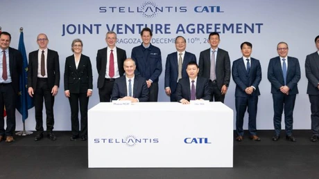 Stellantis și chinezii de la CATL au început construcția celei mai mari fabrici de baterii pentru mașini electrice din Spania