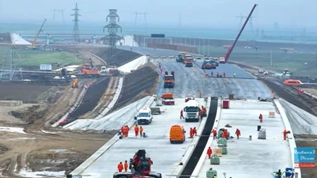 VIDEO Cum arată acum autostrada A7 Focșani-Bacău, lotul 1. Umbrărescu trage tare să deschidă traficul până la sfârșitul anului, înainte de termen