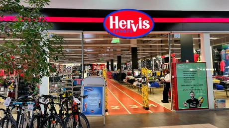 Un mare lanț de magazine pleacă din România. Magazinele se vând unui concurent din Marea Britanie