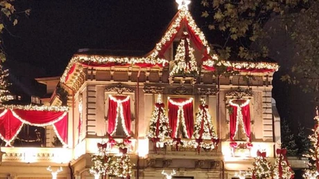 Afacerile firmei ce a creat primul decor viral de Crăciun. Cine administrează restaurantul din apropierea Pieței Victoria