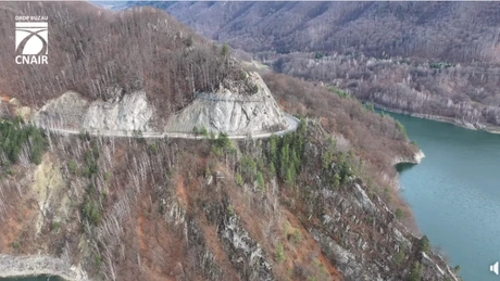 VIDEO DN10 Brașov - Buzău: S-au finalizat lucrările de punere în siguranță a versantului pe unul dintre cele mai spectaculoase drumuri din țară