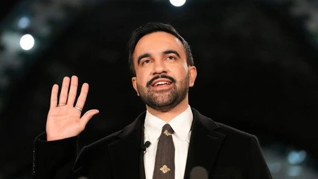 Zohran Mamdani a preluat mandatul de primar al New Yorkului, cu promisiuni sociale ambiţioase şi mize politice naţionale