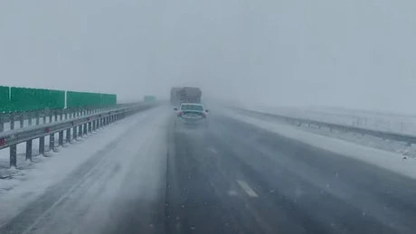 Update: Mai multe sectoare de drumuri naționale, închise din cauza vremii nefavorabile. Niciun sector de autostradă nu e închis