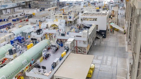 Criză Airbus. Gigantul se confruntă cu întârzieri la livrarea de avioane către companiile aeriene