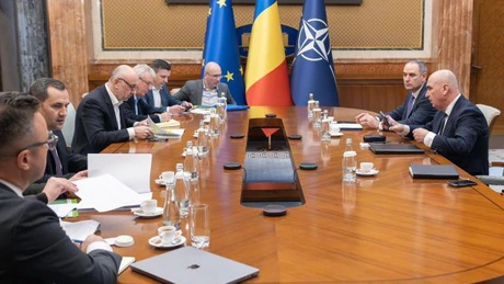 Bolojan spune că analizează variantele pentru temperarea scumpirii carburanților și că săptămâna viitoare va lua o decizie