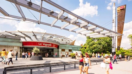 Bătălie pentru imperiul milionarului de origine română care a adus conceptul de mall în Europa. NEPI Rockcastle vrea să cumpere malluri în Spania