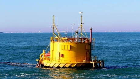 UPDATE Scafandrii au mai recuperat corpul încă a unui marinar. Forțele Navale Române intervin cu o șalupă. Un om a murit. Un remorcher s-a  scufundat, în largul portului Midia. La bord ar fi fost 5 oameni