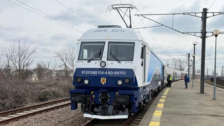 FOTO RELOC Craiova anunță că este gata de drum locomotiva ELASMO 014, modernizată pentru CFR Călători prin PNRR
