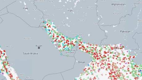 Prețul petrolului a urcat la 80 de dolari barilul, iar pragul de 100 de dolari nu este exclus. Ce efect va avea blocarea pe termen lung a strâmtorii Ormuz, pe unde trece 20% din tot petrolul din lume