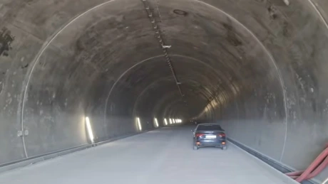 VIDEO Autostrada A1 Sibiu - Pitești: Imagini noi din primul tunel de autostradă, aproape gata