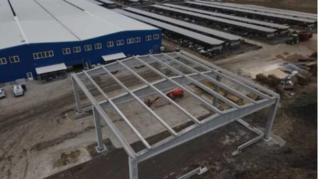 Prima fabrică DN AGRAR, cel mai mare producător de lapte de vacă din Europa, a ajuns în fază avansată de construcție. Va produce lapte kosher