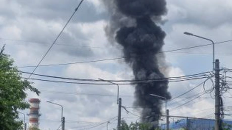 UPDATE: Explicațiile ELCEN. Incendiu la CET Vest din București. Fumul se vede de la mare distanță (VIDEO)