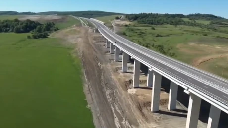 VIDEO Autostrada Transilvania: Umbrărescu se apropie de finalizarea lucrărilor pe încă un lot de 12 kilometri