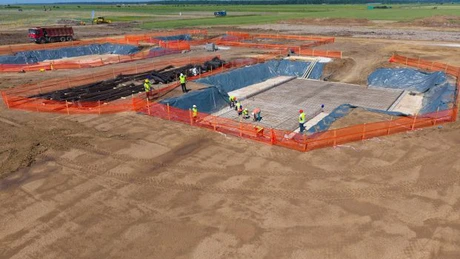 S-a dat startul oficial al celui mai mare parc fotovoltaic cu baterii din România. Enery a început centrala hibridă gigantică de la Ogrezeni, Giurgiu, 760 MWp cu 1.000 MWh stocare