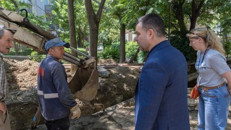 Vizite inopinate ale primarului Ciucu la mai multe șantiere din București care înregistează întârzieri, unele și de un an. Ce spune că a găsit acolo