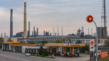 Ieftinire semnificativă a carburanților în benzinăriile Rompetrol, azi. Cât costă acum benzina și motorina