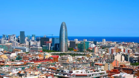 Spania se aşteaptă să primească 100 de milioane de turişti în acest an