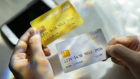 Cum alegi între cont online, credit de nevoi personale și card de credit în funcție de nevoi