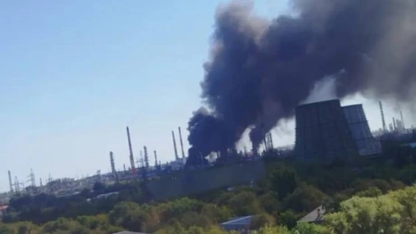 Un atac cu drone al Ucrainei a scos din funcţiune o rafinărie de petrol din Rusia