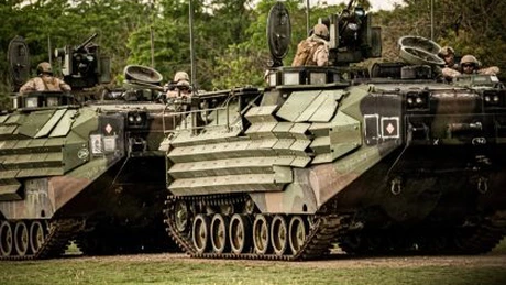 Primele amfibii de asalt americane AAV-7 intră în înzestrarea Forţelor Navale Române