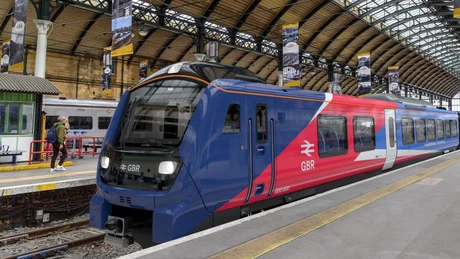 FOTO Primele trenuri electrice cu baterii din Marea Britanie vor fi furnizate de Alstom și vor putea circula cu 180 km/oră