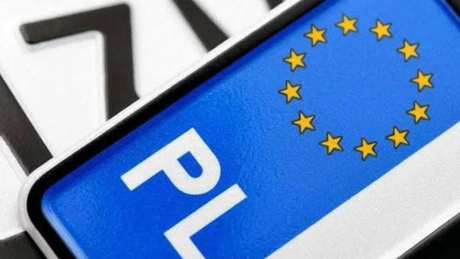 Epopeea plăcuțelor de &icirc;nmatriculare străine: Cum au ajuns 60.000 de mașini din Italia să aibă numere &bdquo;de Polonia&rdquo;