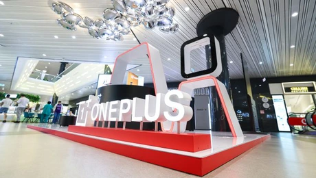 OnePlus inaugurează primul punct de prezentare a produselor din România