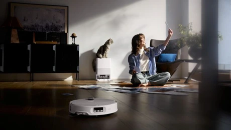 Noul aspirator robot Roborock Qrevo EdgeT, cu o înălțime de doar 7,98 cm, a fost lansat în România
