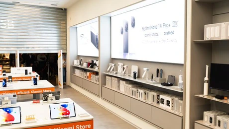 Vânzările de smartphone-uri au coborât la cel mai redus nivel din ultimii 13 ani. Analiştii se aşteaptă la creşteri de preţuri în lunile următoare