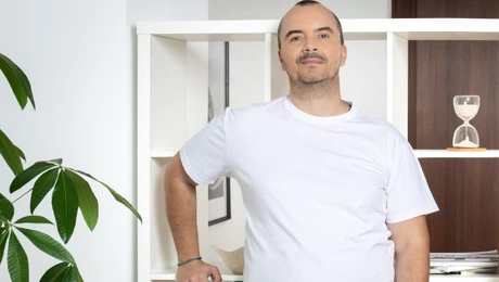 Un nou tip de angajat intră în companii. Ce este „Angajatul Digital” creat de startup-ul lui Bogdan Putinică – Interviu