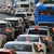 E tot mai scump să ai mașină și va fi și mai scump. După creșterea TVA, a accizelor pentru carburanți, a asigurărilor și a rovinietei ar putea urma taxarea emisiilor poluante