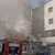 Incendiu în Bucureşti. Un hotel dintr-un cartier foarte aglomerat a luat foc, toată zona este blocată (VIDEO)