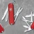 Celebrul producător de cuţite Victorinox se gândeşte să mute o parte din producţie în SUA pentru a diminua impactul tarifelor americane