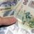Câţi bani intră într-o familie şi care sunt veniturile pe o persoană – date oficiale INS