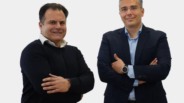 EXCLUSIV Firma care vinde cel mai ieftin RCA din România aduce noi produse, inclusiv în rate fără dobândă. Hellas Direct dă drumul la CASCO și asigurări de locuințe