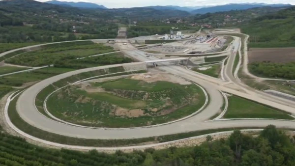VIDEO Autostrada A1 Sibiu – Pitești: Porr a ajuns la un stadiu de peste 73% pe secțiunea 4, cu primul tunel forat de autostradă din România