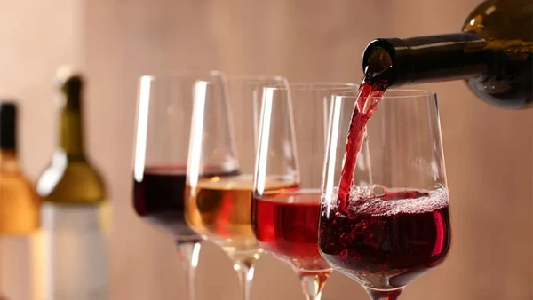 Nu mai consumăm vin. Comisia Europeană, sprijin special pentru viticultori. Consumul a scăzut cu 35% în Europa și cu 60% în China