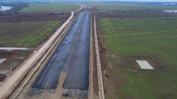 VIDEO Autostrada Bucureștiului A0: „Urme de asfalt” pe lotul chinezilor