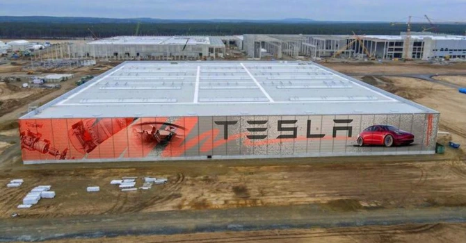Tesla estimează în 2022 o creştere de peste 50% a livrărilor de vehicule electrice
