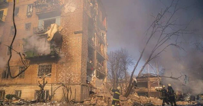 Ucraina: Patru explozii auzite în capitala Kiev, martorii afirmă că au fost atacuri cu rachete