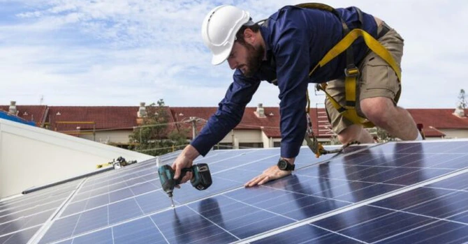 Casa Verde fotovoltaice: Bugetul prevăzut pentru program va fi de cel puţin patru ori mai mare decât anul trecut – 3 miliarde lei