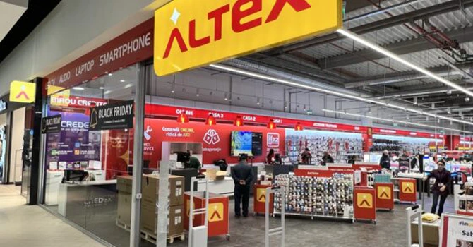 Altex, liderul pieței electroIT, vrea să aducă Marketplace-ul în magazinele fizice. Acum are 100 de parteneri care vând peste 300 de produse doar online