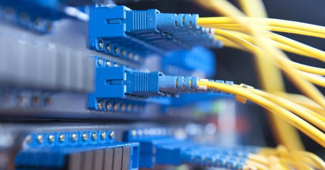 ANCOM: Viteza medie de download pentru internetul fix a crescut cu 10% anul trecut față de 2022