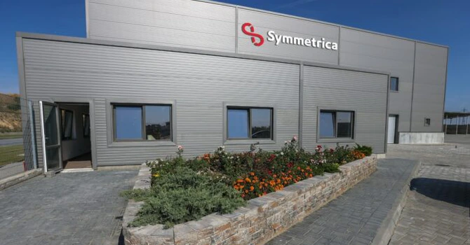 SYMMETRICA investește 48 milioane de euro în cea mai mare fabrică de pavele şi borduri vibropresate din Sud-Estul Europei